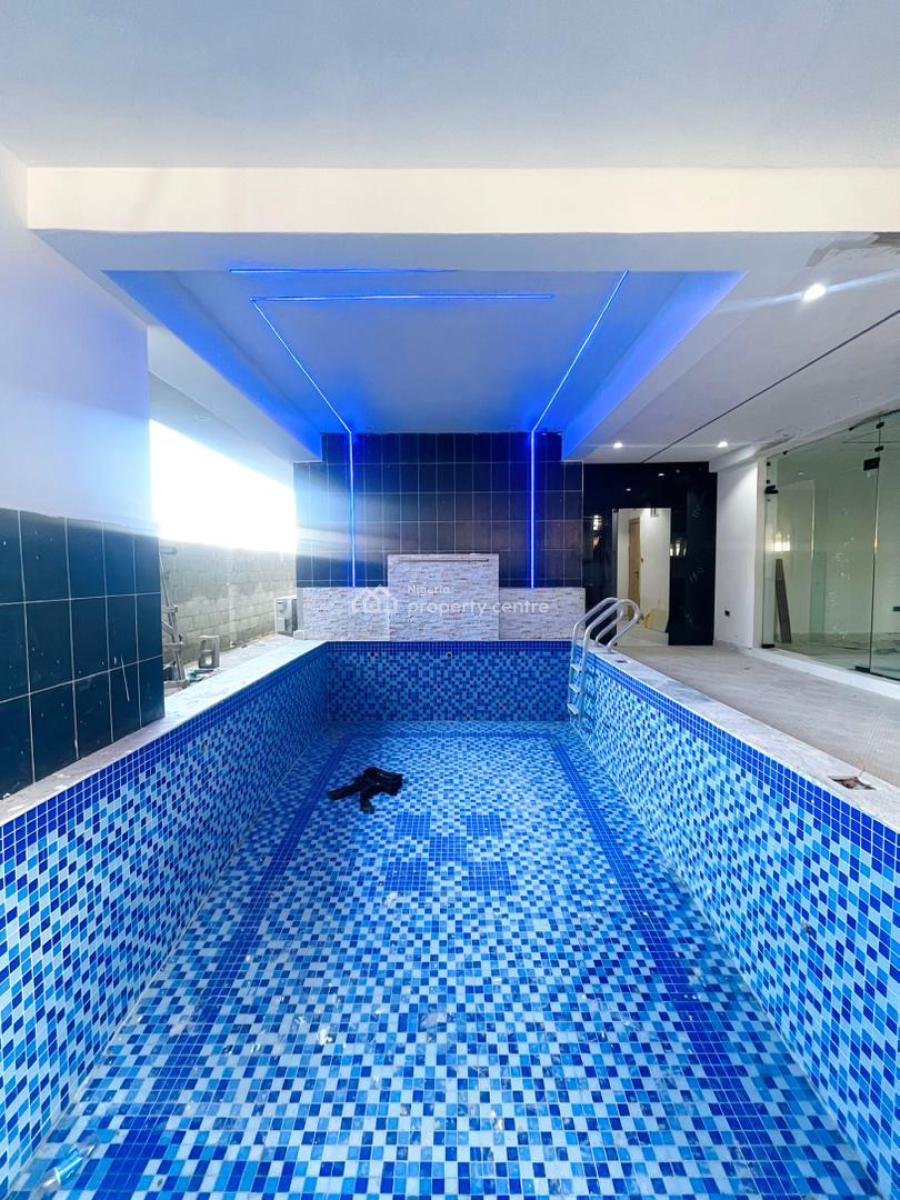 Luxurious 2 Bedrooms with Swimming Pool, Elevator and Gym, Lekki Phase 1, Lekki, Lagos, Flat / Apartment for Sale