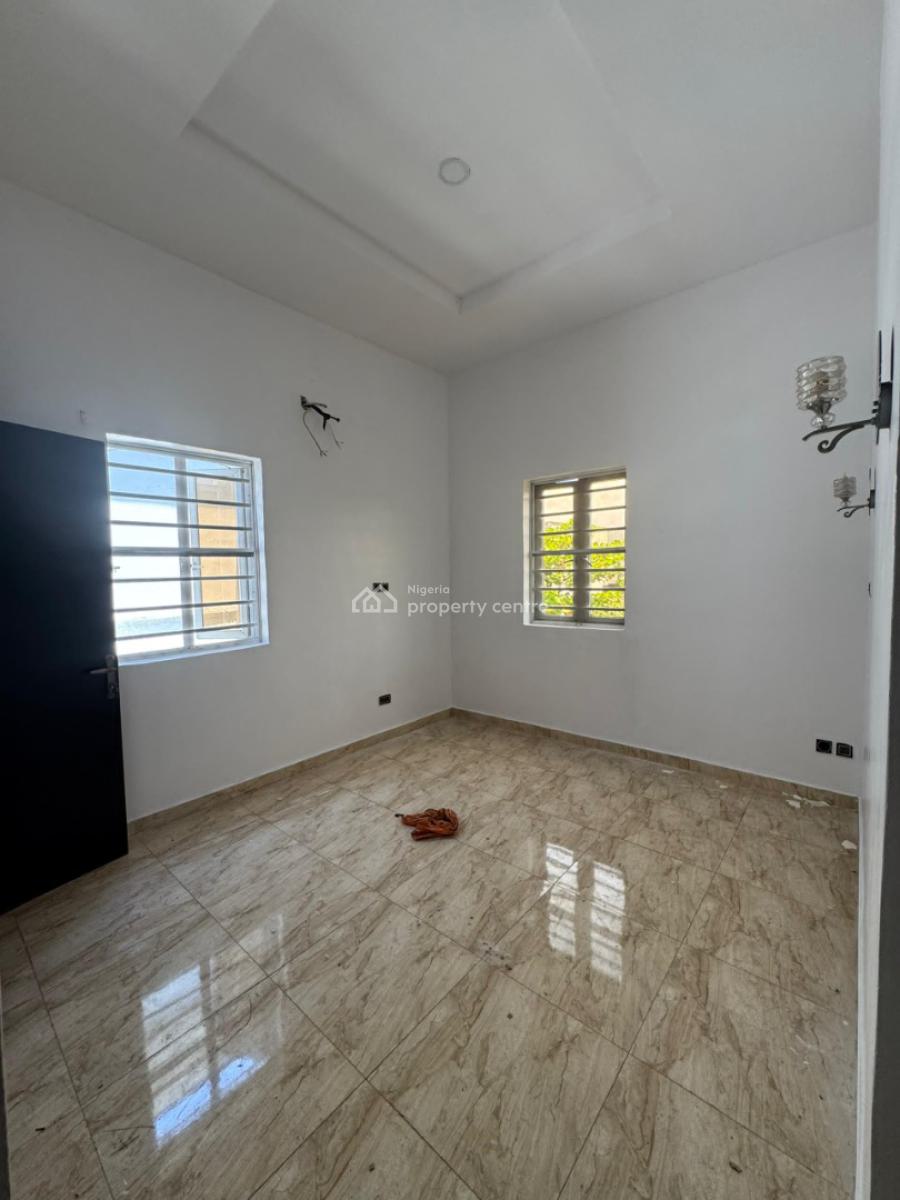 𝐌𝐀𝐈𝐍𝐓𝐀𝐈𝐍𝐄𝐃 5 𝐁𝐄𝐃𝐑𝐎𝐎𝐌 𝐃𝐄𝐓𝐀𝐂𝐇𝐄𝐃 𝐃𝐔𝐏𝐋𝐄𝐗, Chevron, Lekki, Lekki Phase 2, Lekki, Lagos, Detached Duplex for Rent
