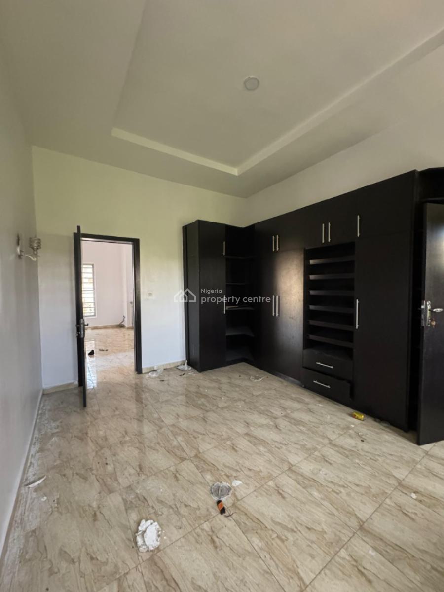 𝐌𝐀𝐈𝐍𝐓𝐀𝐈𝐍𝐄𝐃 5 𝐁𝐄𝐃𝐑𝐎𝐎𝐌 𝐃𝐄𝐓𝐀𝐂𝐇𝐄𝐃 𝐃𝐔𝐏𝐋𝐄𝐗, Chevron, Lekki, Lekki Phase 2, Lekki, Lagos, Detached Duplex for Rent