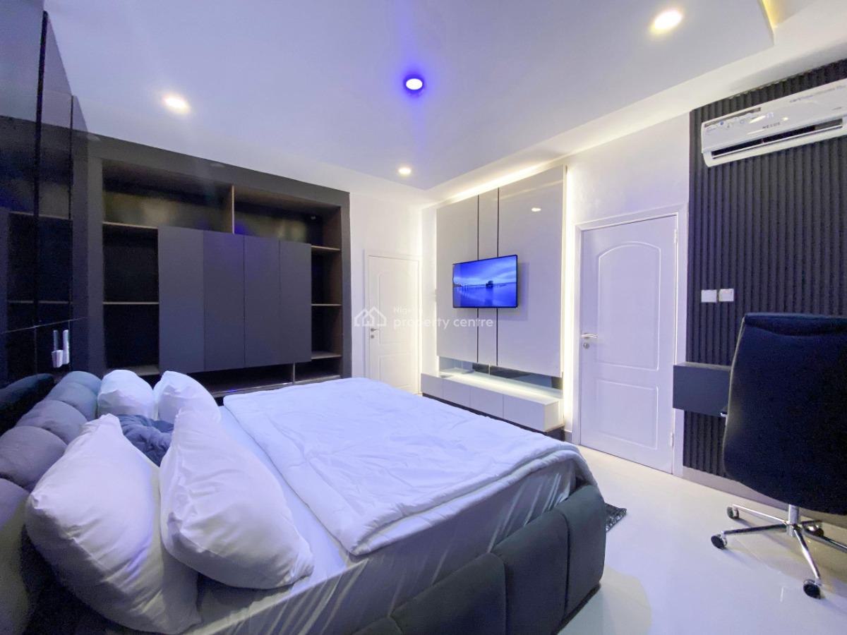 Fully Furnished Spacious One Bedroom, Off Gbagbanla, Ikate Elegushi, Lekki, Lagos, Flat / Apartment for Rent