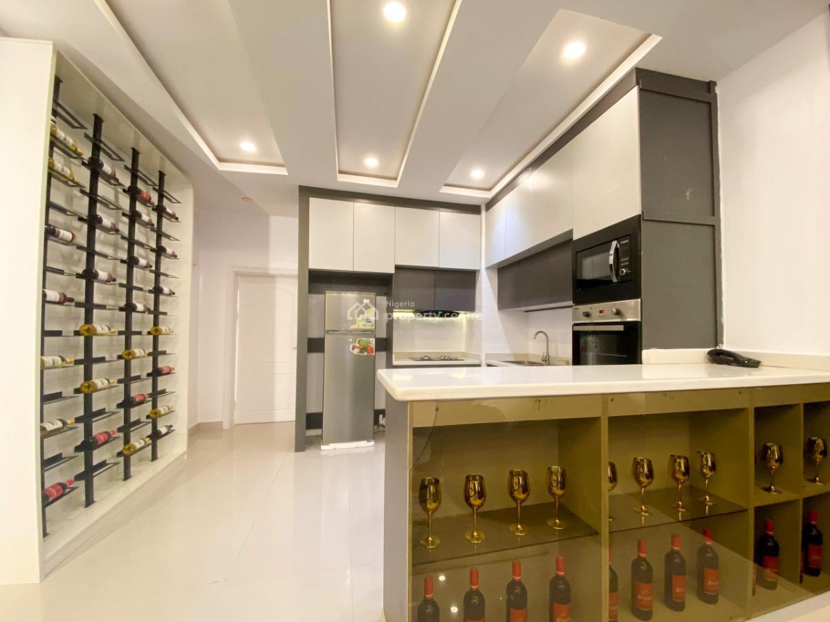 Fully Furnished Spacious One Bedroom, Off Gbagbanla, Ikate Elegushi, Lekki, Lagos, Flat / Apartment for Rent