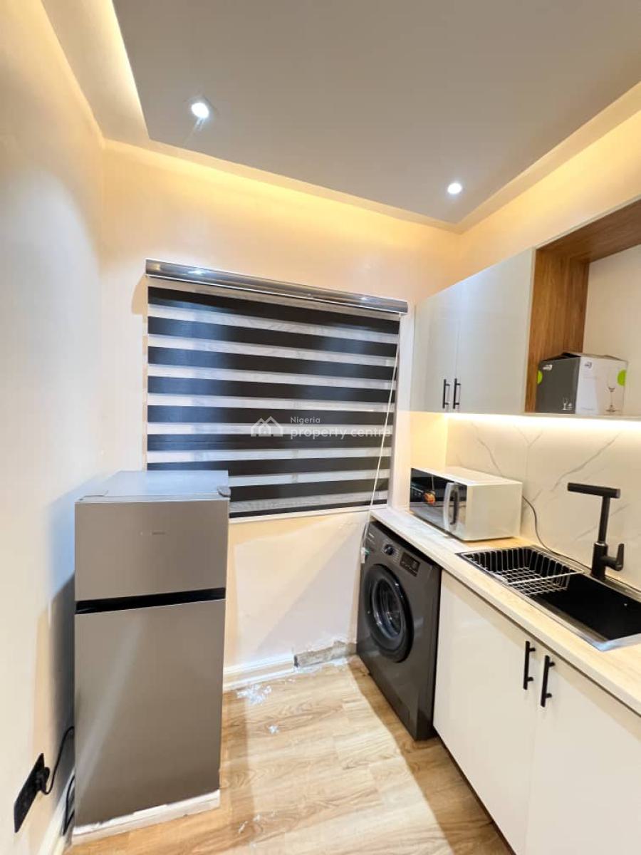 Luxury 1 Bedroom in Magodo, Magodo, Lagos, Mini Flat (room and Parlour) Short Let