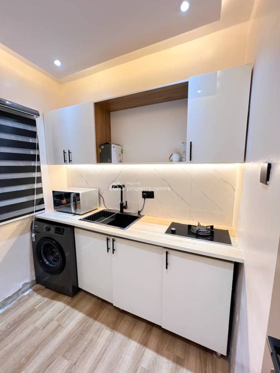 Luxury 1 Bedroom in Magodo, Magodo, Lagos, Mini Flat (room and Parlour) Short Let