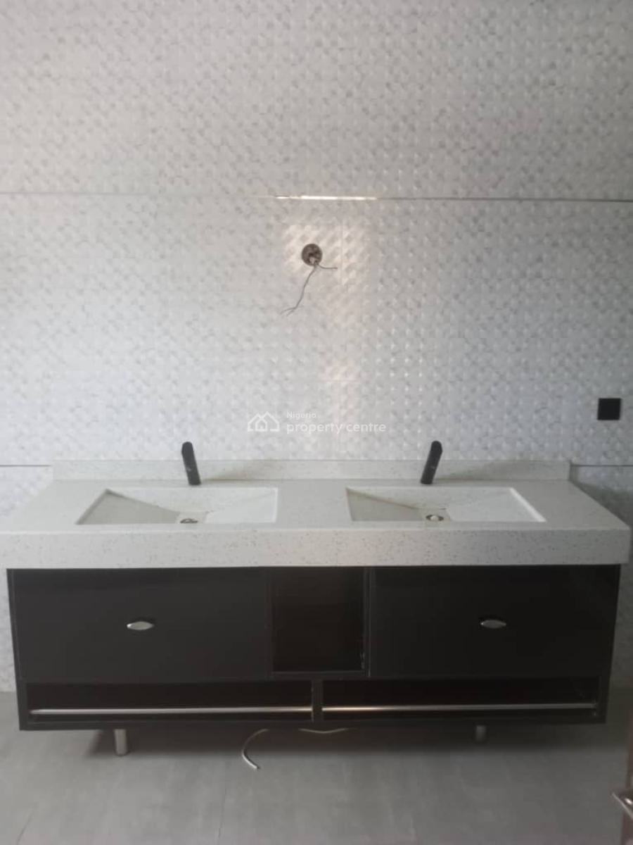 Extremely Spacious 4 Bedroom Penthouse on Two Floors, Ikoyi, Lagos, House for Sale
