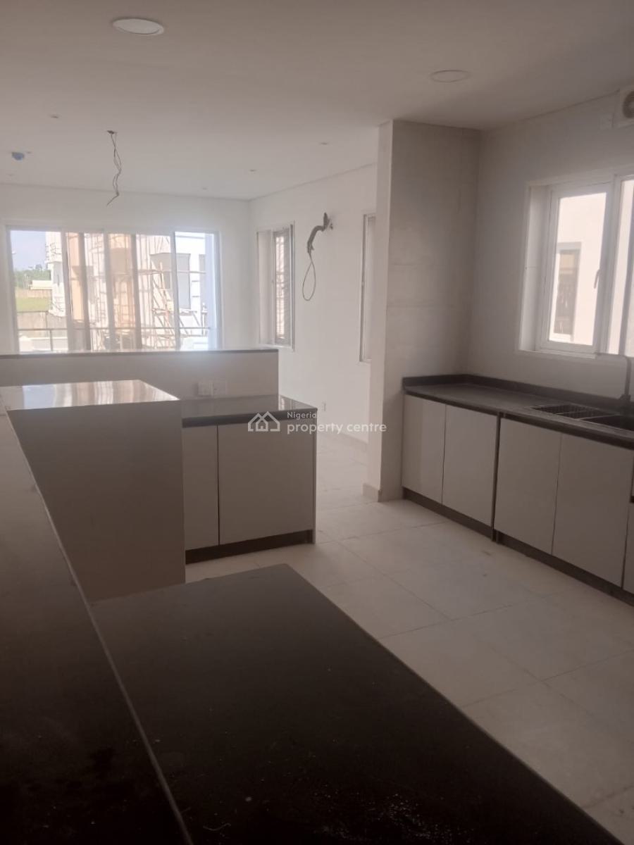 5 Bedroom Duplex in a Prestigious Fully Serviced Estate in Chevron, Chevron, Lekki, Lagos, Semi-detached Duplex for Rent