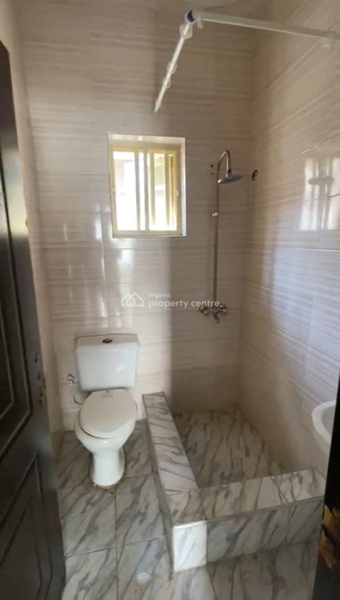 Stand Alone 2brm Spacious Flat Apartment, Agungi Lekki, Lekki, Lagos, Flat / Apartment for Rent