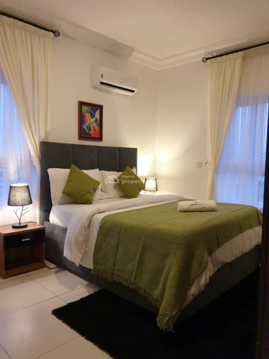 2 Bedroom Apartment, By Ebeano Supermarket Admiralty Way, Lekki Phase 1, Lekki, Lagos, Flat / Apartment Short Let