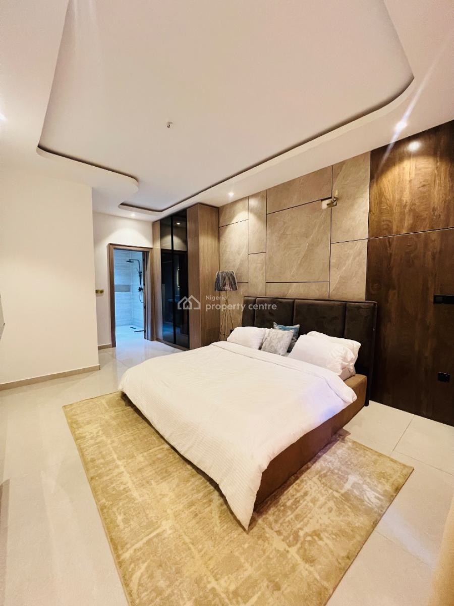 Prime 2-bedroom Apartment -- Great Returns, Prime Location, Lekki Phase 1, Lekki, Lagos, Flat / Apartment for Sale