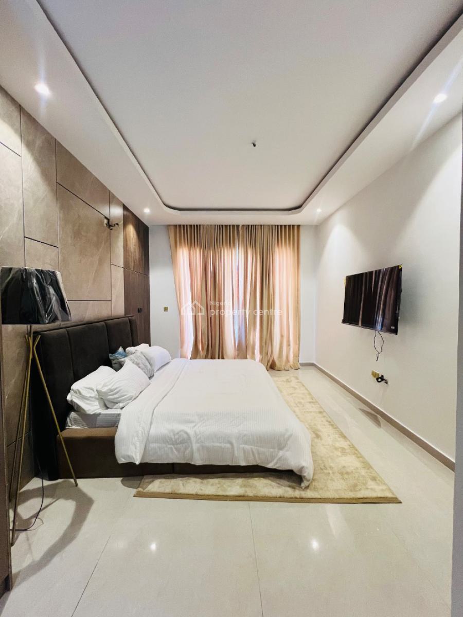 Prime 2-bedroom Apartment -- Great Returns, Prime Location, Lekki Phase 1, Lekki, Lagos, Flat / Apartment for Sale