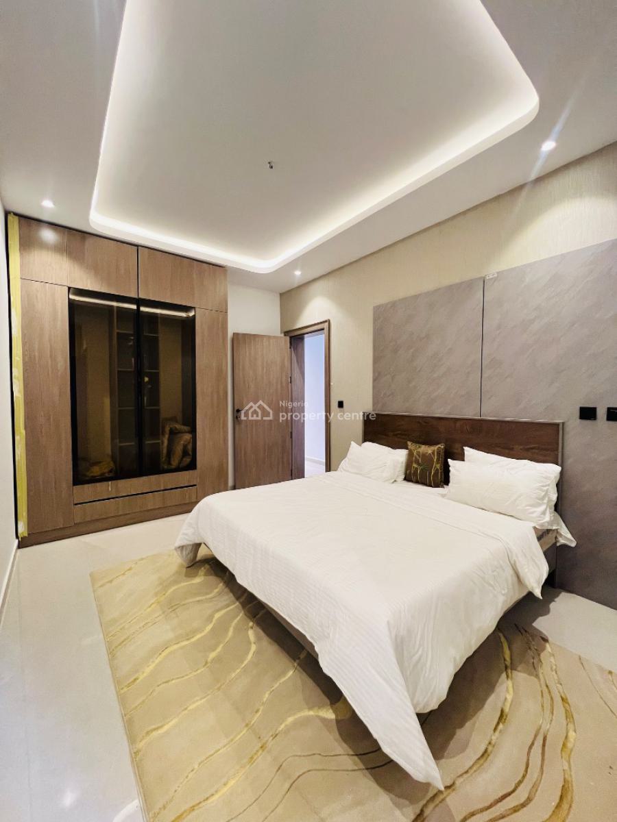 Prime 2-bedroom Apartment -- Great Returns, Prime Location, Lekki Phase 1, Lekki, Lagos, Flat / Apartment for Sale