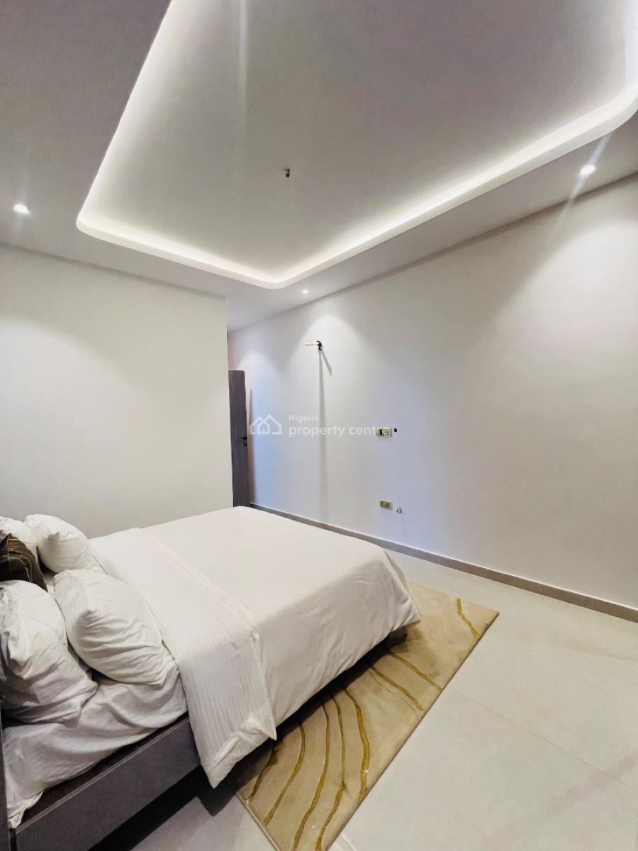 Prime 2-bedroom Apartment -- Great Returns, Prime Location, Lekki Phase 1, Lekki, Lagos, Flat / Apartment for Sale