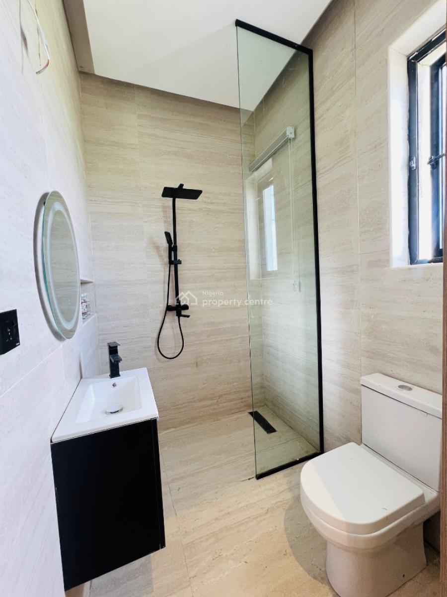 Prime 2-bedroom Apartment -- Great Returns, Prime Location, Lekki Phase 1, Lekki, Lagos, Flat / Apartment for Sale
