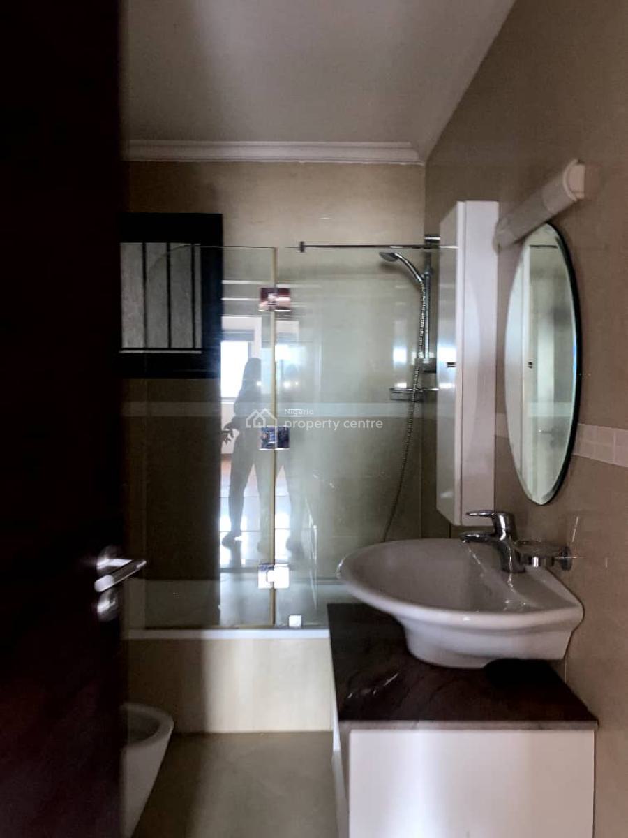 3 Bedrooms Apartments in The 4th Floor at Bourdillon Road, Bourdillon Road, Old Ikoyi, Ikoyi, Lagos, Flat / Apartment for Rent