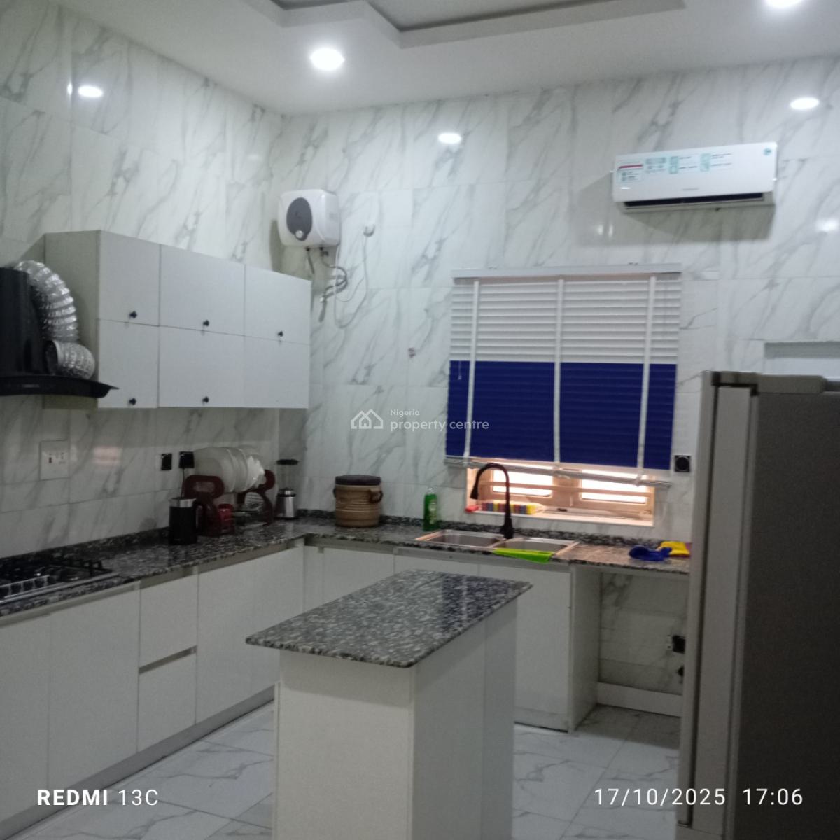 6-bed Spacious Home  (7 a/cs, Full-day Inverter & 7,000l Water Tank), Chevron Drive, Lekki, Lagos, Detached Duplex for Rent