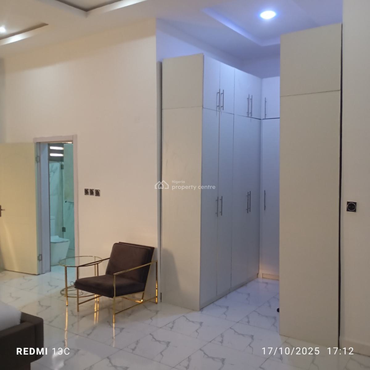 6-bed Spacious Home  (7 a/cs, Full-day Inverter & 7,000l Water Tank), Chevron Drive, Lekki, Lagos, Detached Duplex for Rent