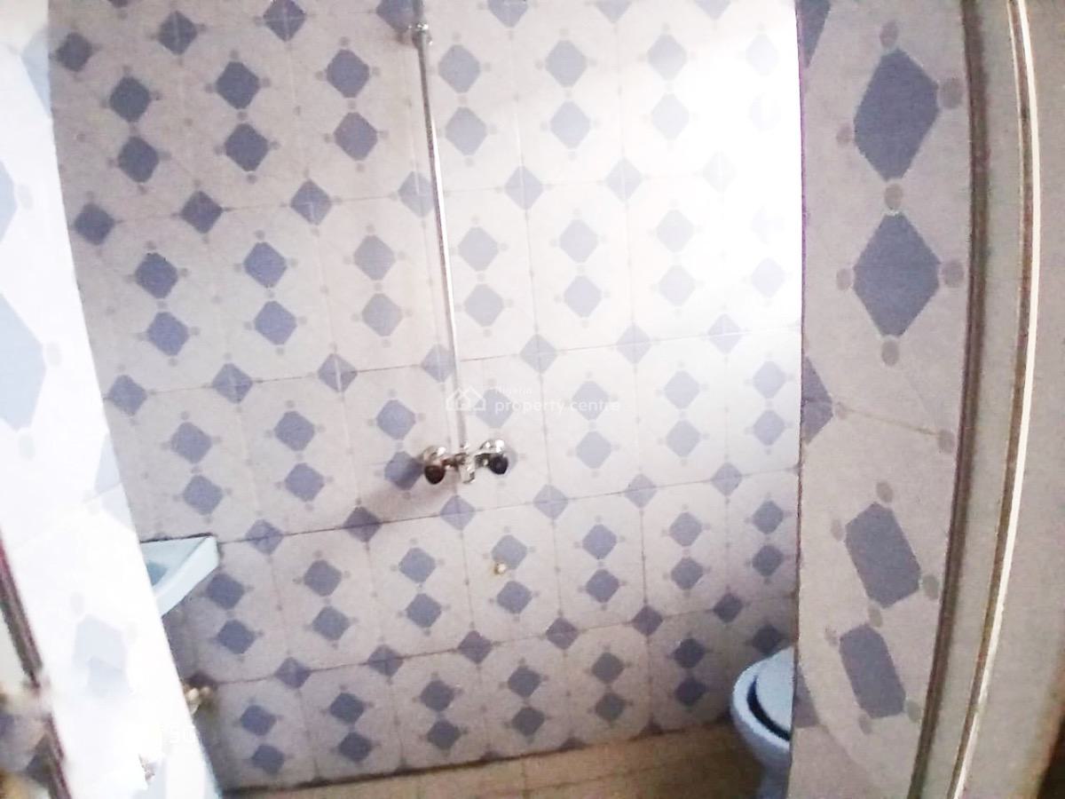 a Well Maintained Spacious 2 Bedroom Flat, Gra Phase 1, Magodo, Lagos, Flat / Apartment for Rent