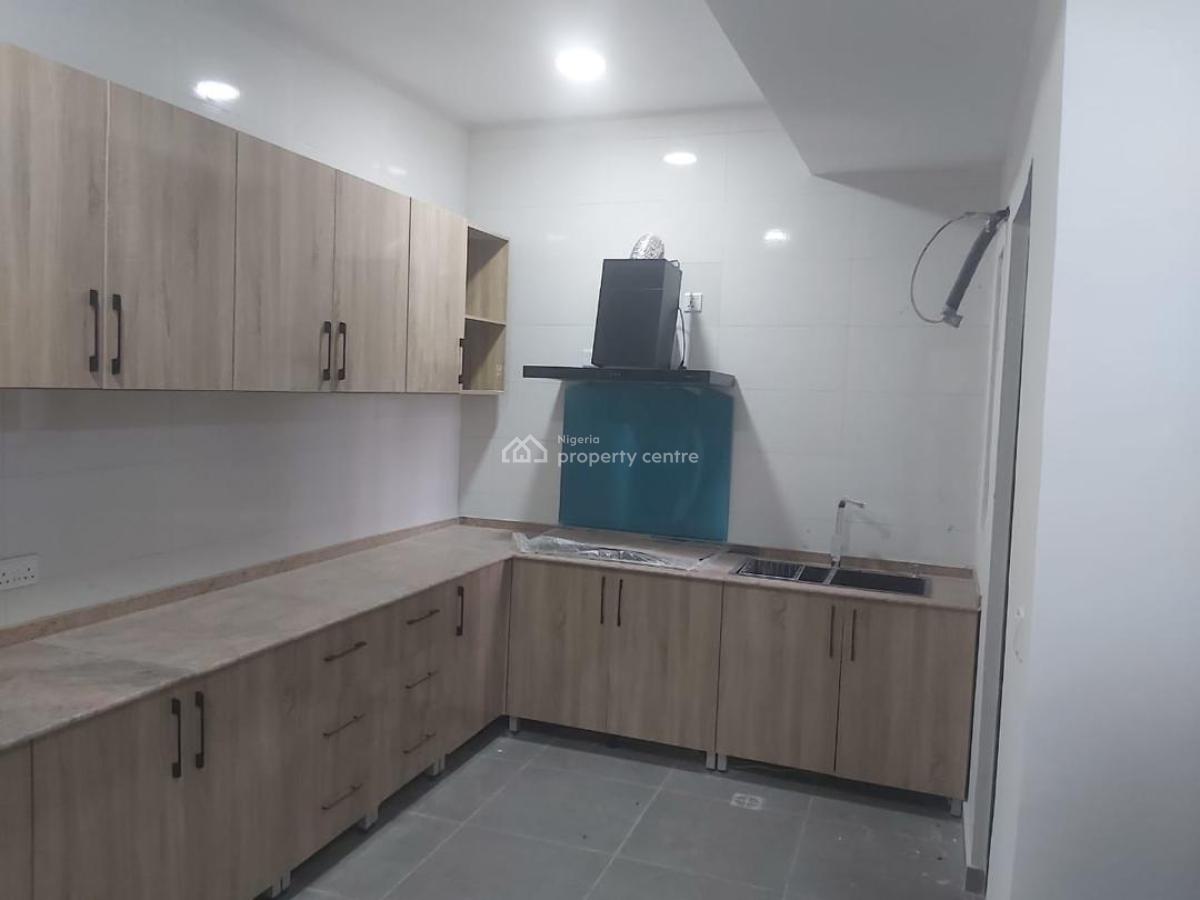 4 Bedroom Terrace with a Room Bq, Conservation Road, Lekki, Lagos, Terraced Duplex for Sale