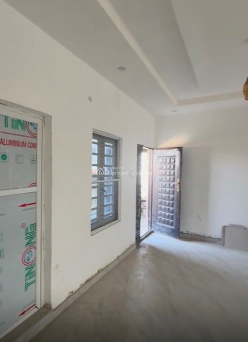 Spacious and Standard 2bedroom Flat at Ijesha, Surulere, Ijesha, Surulere, Lagos, Flat / Apartment for Rent