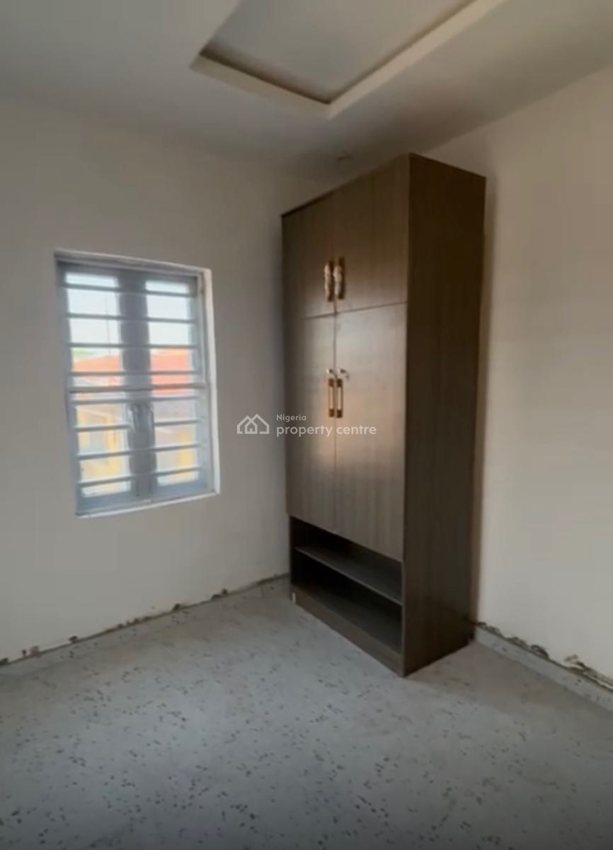 Spacious and Standard 2bedroom Flat at Ijesha, Surulere, Ijesha, Surulere, Lagos, Flat / Apartment for Rent