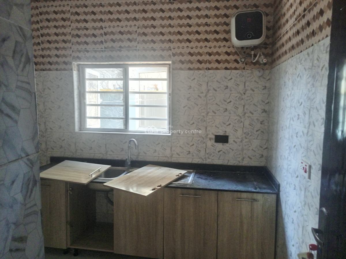 Exquisite 2 Bedroom Apartment in a Secure Estate, Very Close to Expres, Awoyaya, Ibeju Lekki, Lagos, House for Rent