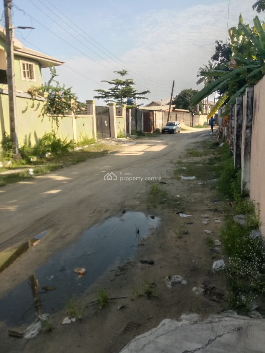 Standard Building in a Good Compound, Rock Stone Estate Along Badore Road, Ajah, Lagos, Block of Flats for Sale