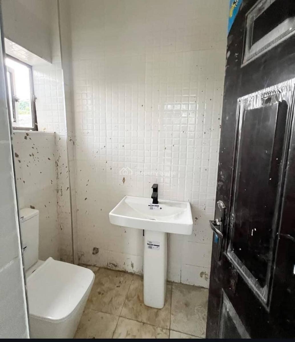 3bedrooms Apartment with Solar&cctv, Maitama District, Abuja, Flat / Apartment for Rent