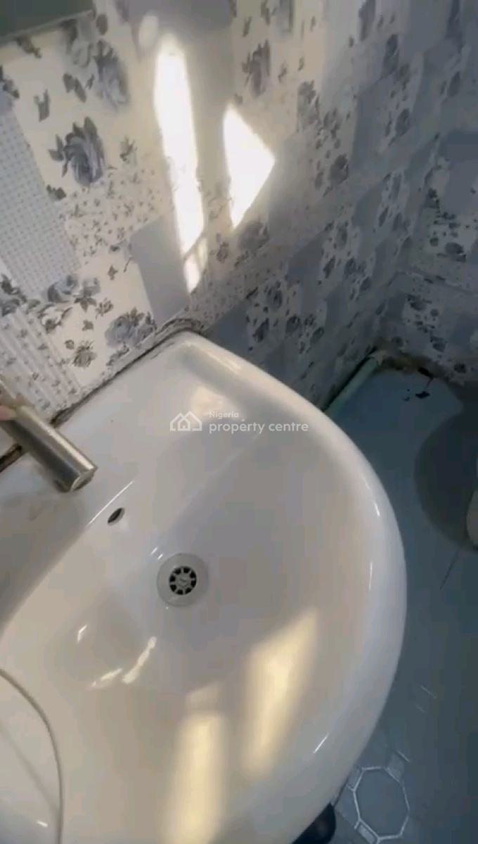 Standard and Space 3 Bedroom Flat, Charley Boy, Gbagada, Lagos, Flat / Apartment for Rent