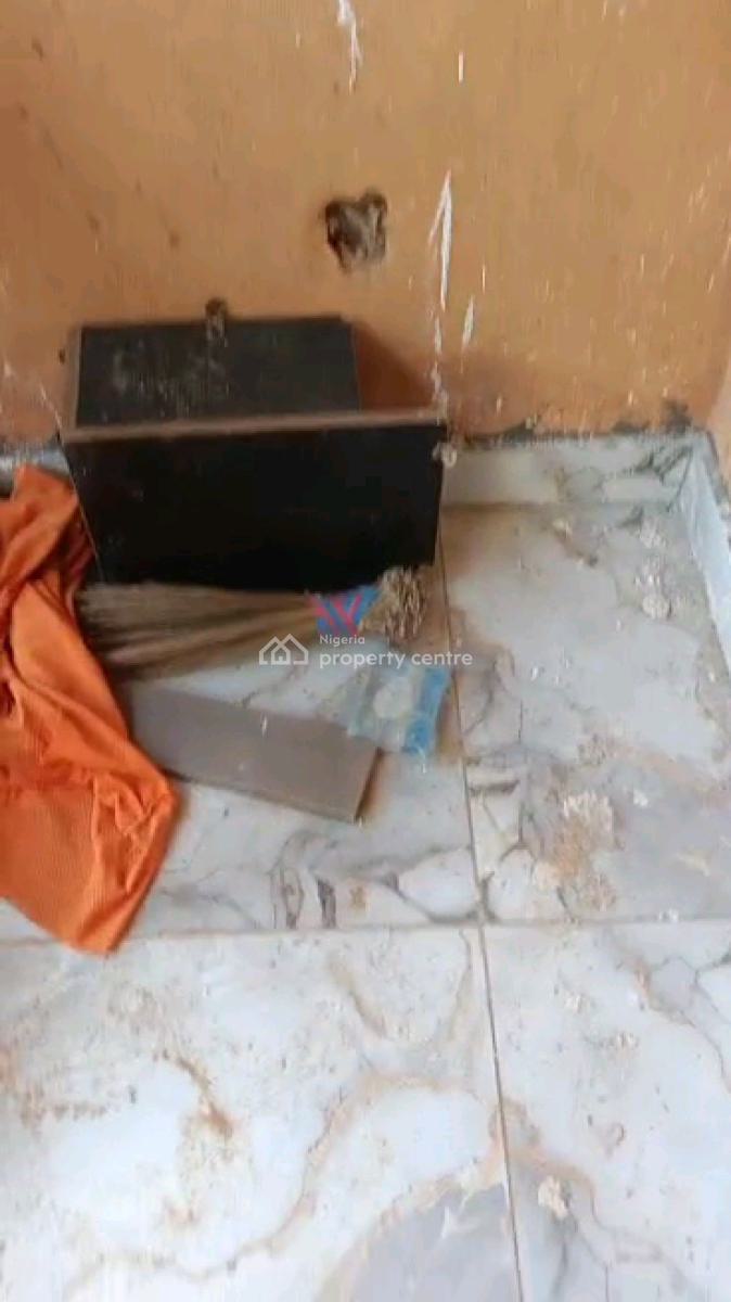Standard and Executive Mini Flat, Adekunle, Adekunle, Yaba, Lagos, Mini Flat (room and Parlour) for Rent