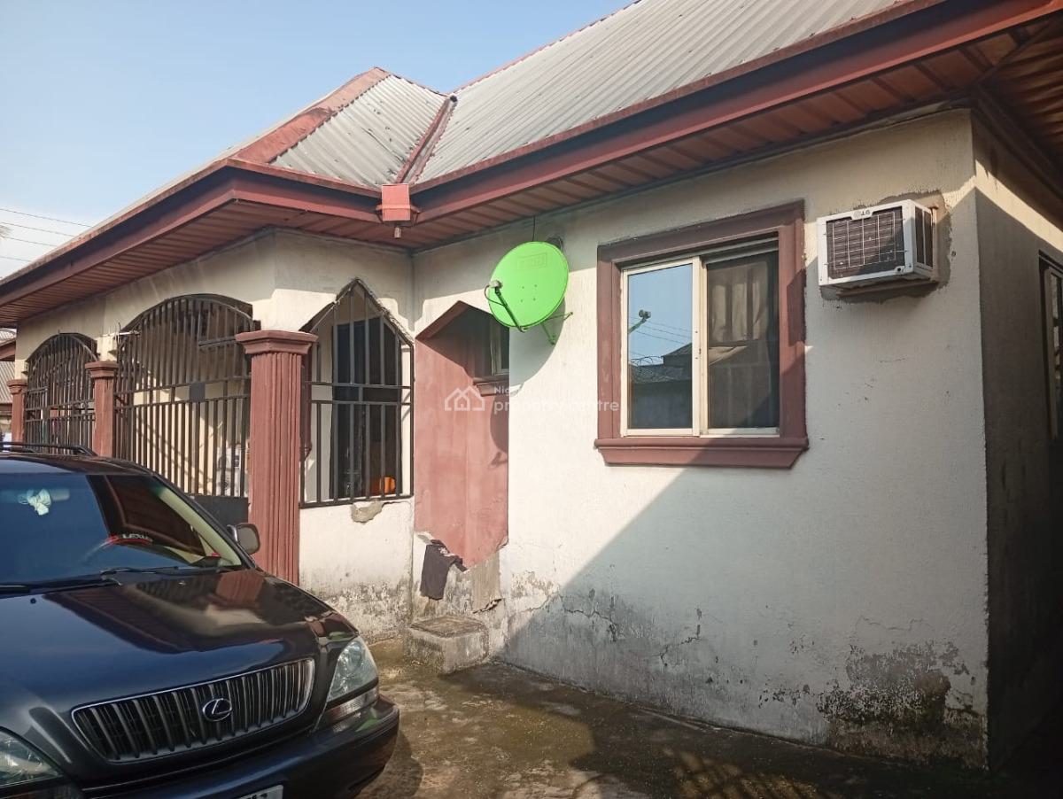 Standard Four (4) Bedroom Bungalow with 2 Units of 2 Bedroom Flats, Eliminigwe Housing Estate, Elelenwo, Port Harcourt, Rivers, Block of Flats for Sale