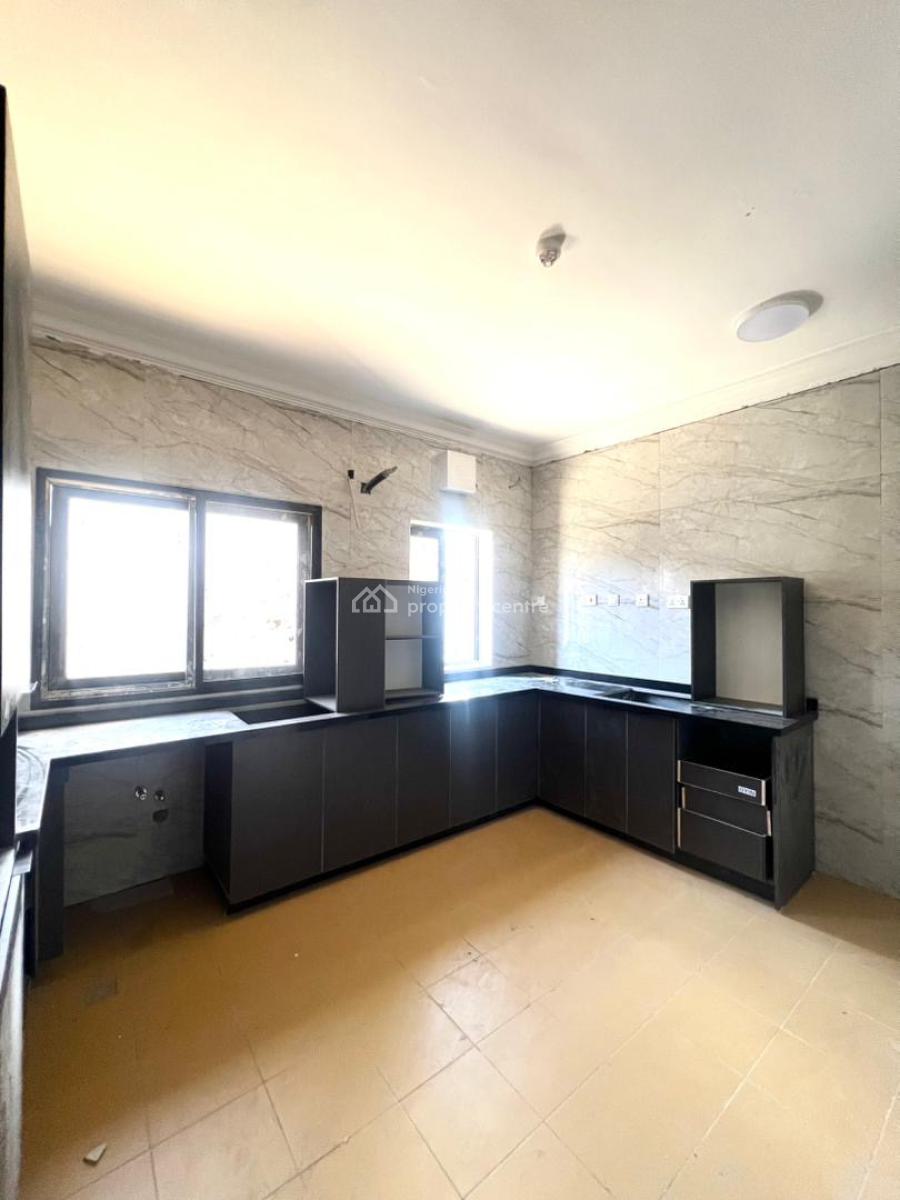 Classic 3 Bedroom Apartment with and Without Bq in a Secure Estate, Lekki Phase 1, Lekki, Lagos, Flat / Apartment for Rent