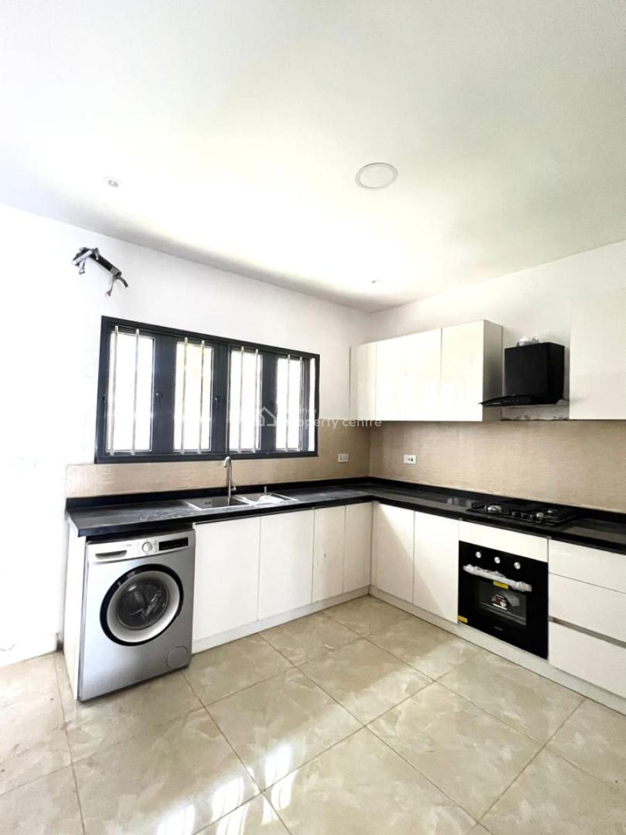 Lovely 4 Bedroom Terrace Duplex with Bq in a Secure Estate, Lekki Phase 1, Lekki, Lagos, Terraced Duplex for Rent