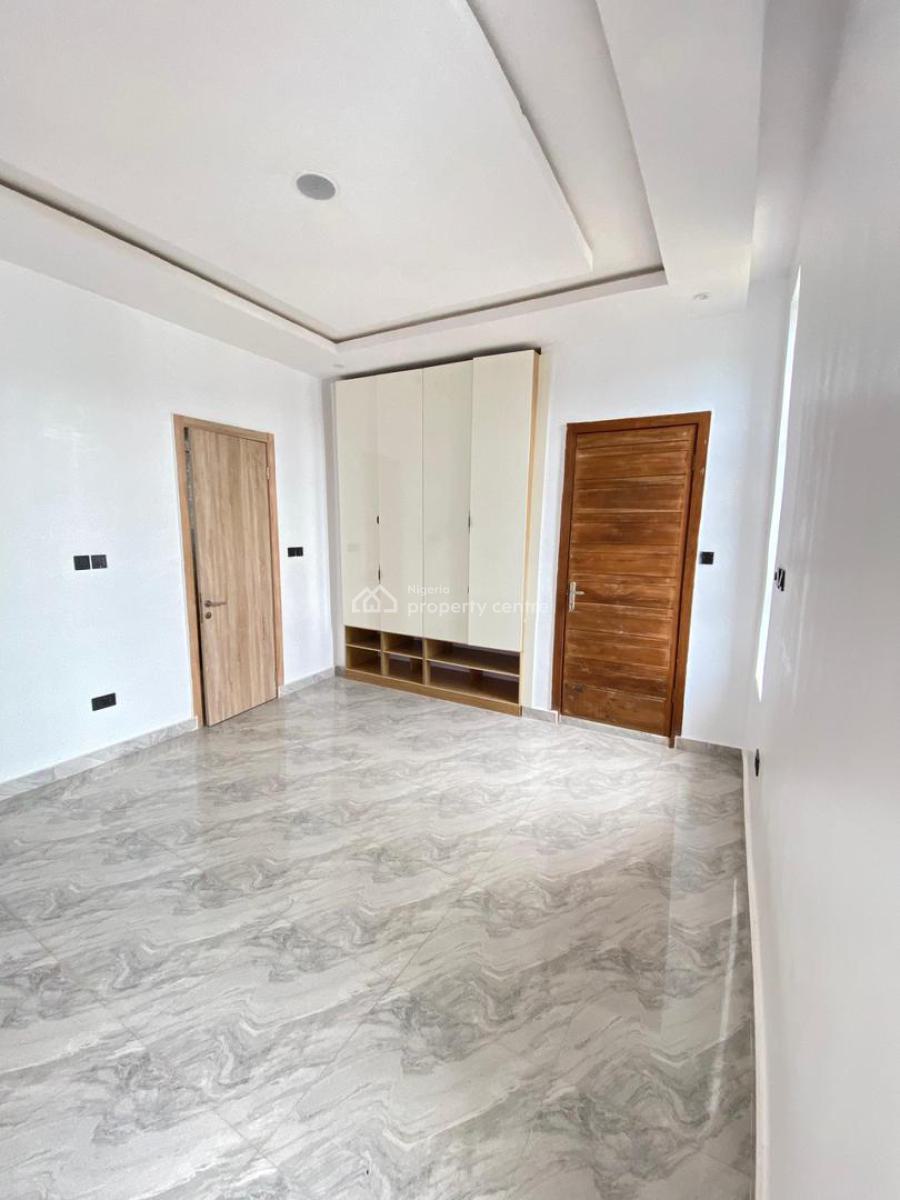Exquisite 2 Bedroom Apartment with Gym Pool Elevator, Ikota, Lekki Phase 2, Lekki, Lagos, Flat / Apartment for Sale