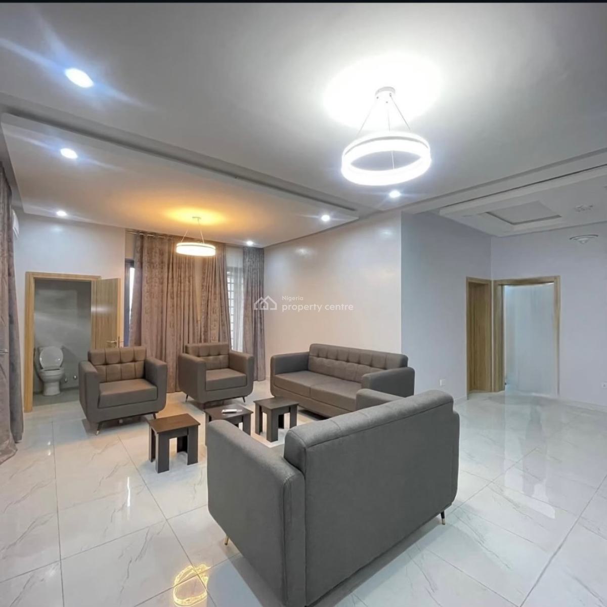 Nicely Built 3 Bedroom Spacious Apartment, Yaba Lagos, Yaba, Lagos, Flat / Apartment for Sale
