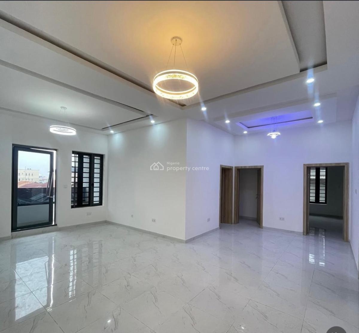 Nicely Built 3 Bedroom Spacious Apartment, Yaba Lagos, Yaba, Lagos, Flat / Apartment for Sale
