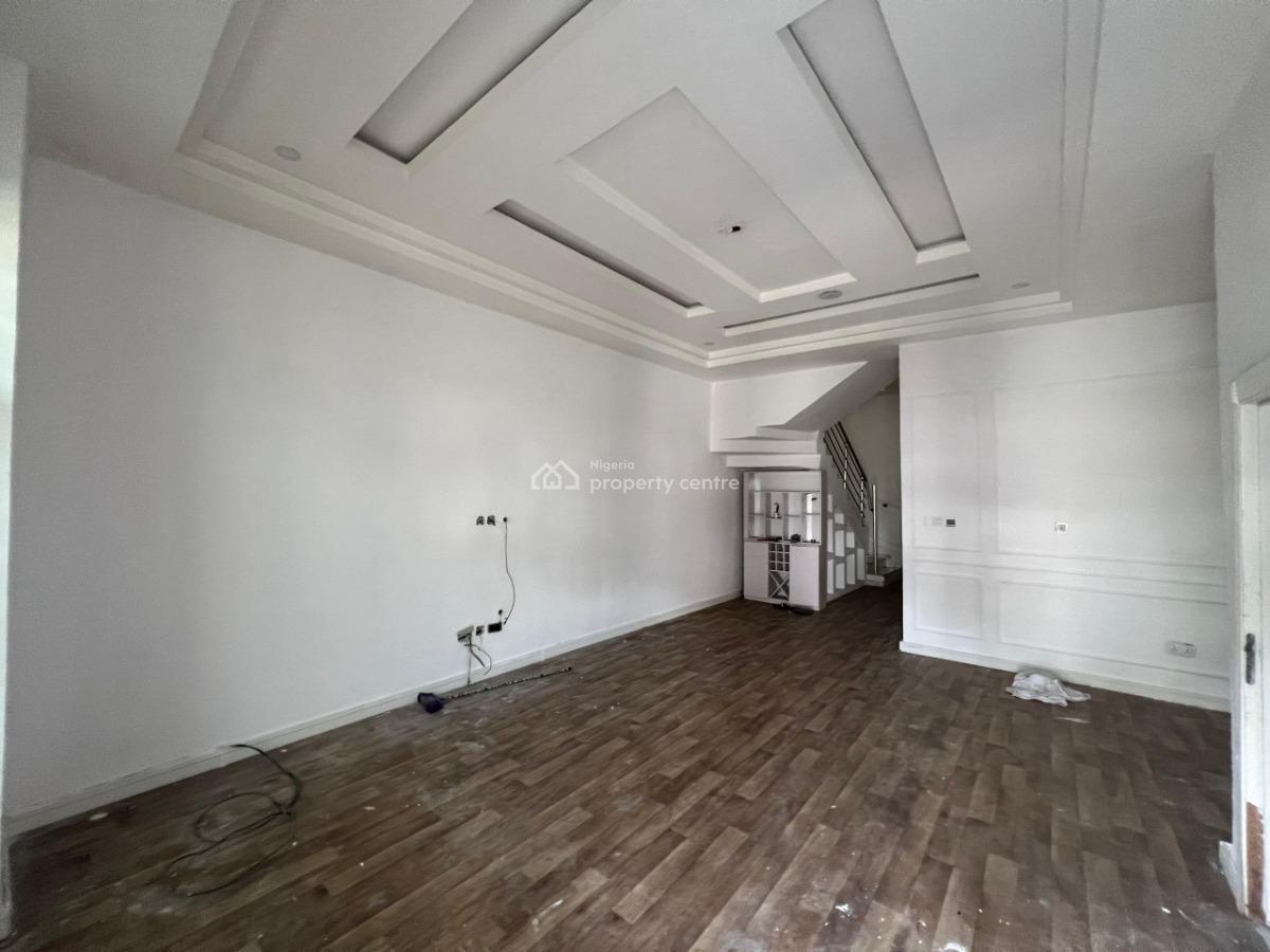 4 Bedrooms Semi Duplex with Bq, Chevron, Lekki, Lagos, Semi-detached Duplex for Rent