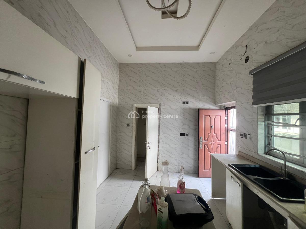 4 Bedrooms Semi Duplex with Bq, Chevron, Lekki, Lagos, Semi-detached Duplex for Rent