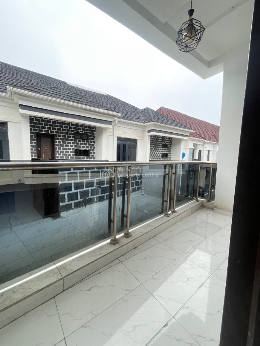 Big Masters Bedroom with Kitchen Well Luxury, Orchid Road, Lekki, Lagos, Flat / Apartment for Rent