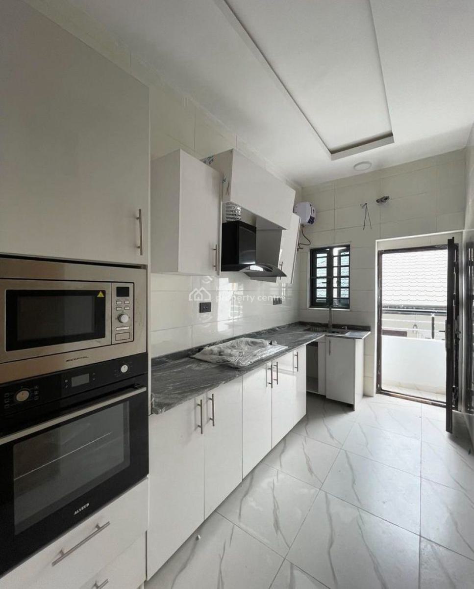 Spacious 2 Bedroom Apartment with Excellent Finishing, Ologolo, Lekki, Lagos, Flat / Apartment for Rent