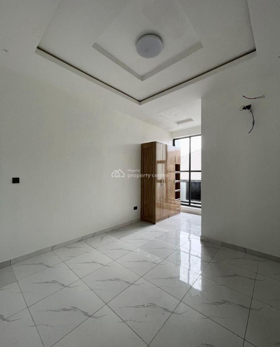 Spacious 2 Bedroom Apartment with Excellent Finishing, Ologolo, Lekki, Lagos, Flat / Apartment for Rent