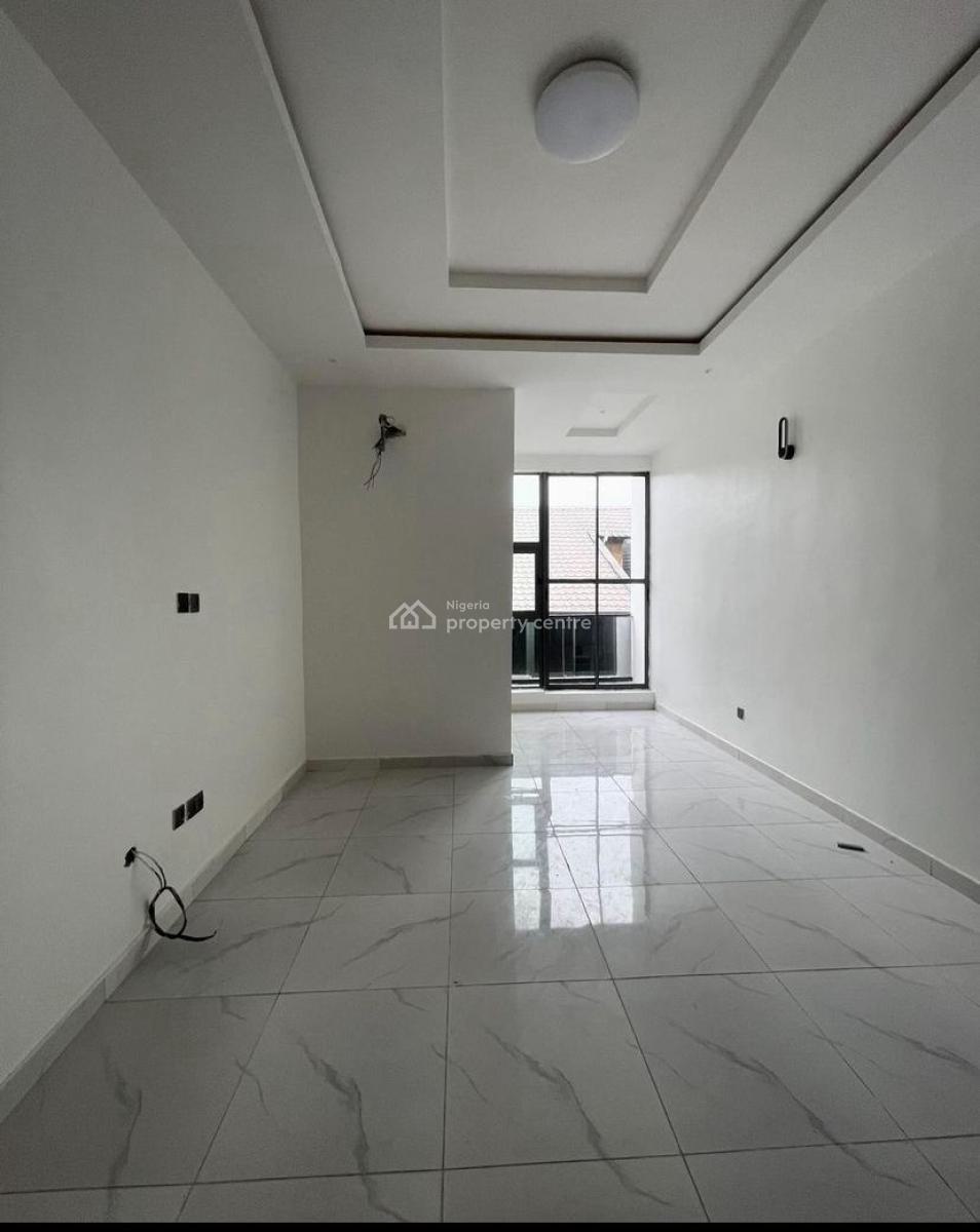 Spacious 2 Bedroom Apartment with Excellent Finishing, Ologolo, Lekki, Lagos, Flat / Apartment for Rent