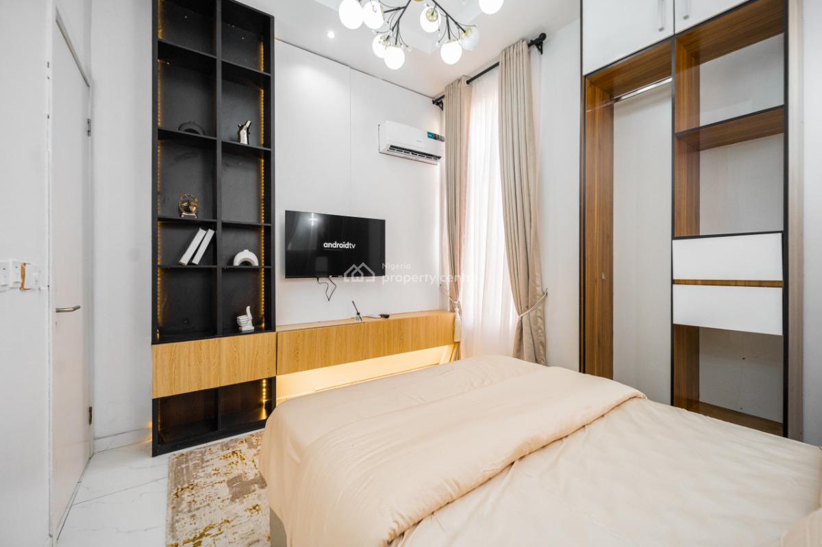 Cute 2 Bedroom Apartment with Ps5, Ologolo, Lekki, Lagos, Flat / Apartment Short Let