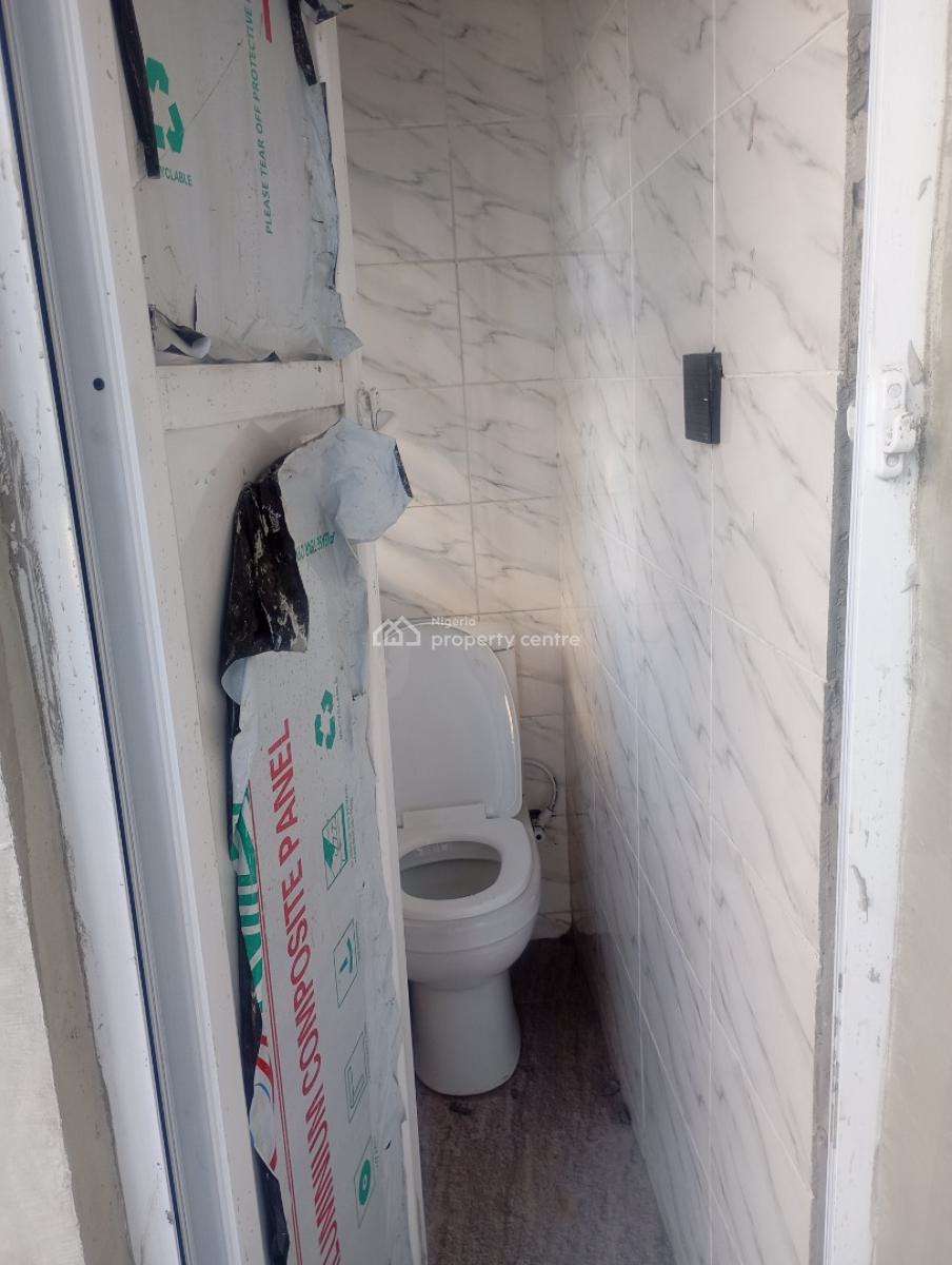 Well Finished 2bedroom Apartment Downstairs, Olokonla, Ajah, Lagos, Flat / Apartment for Rent