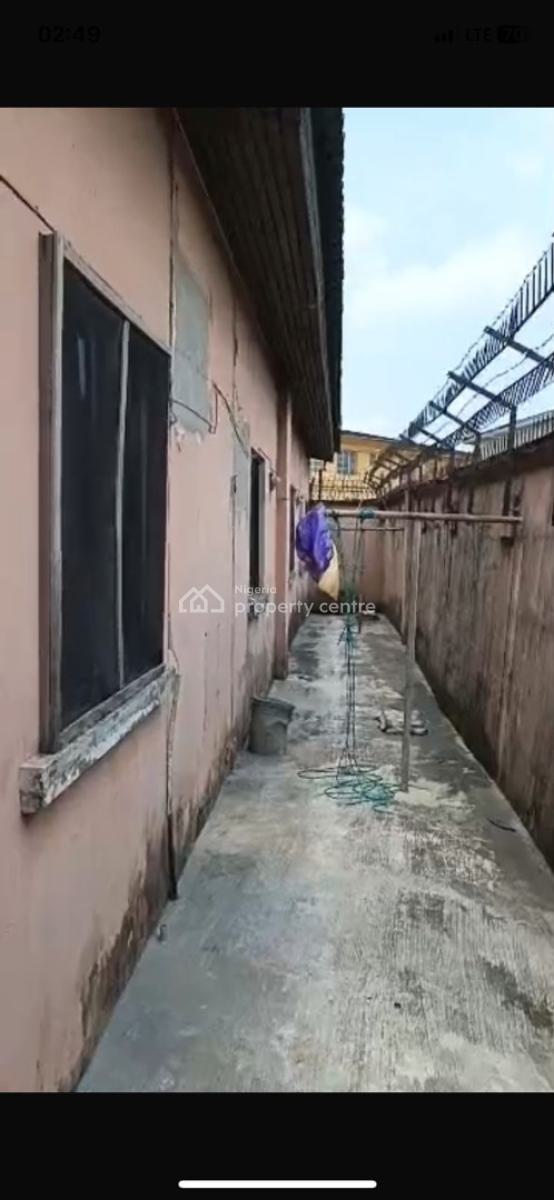 Four Bedroom Bungalow with Bq, Off Bode Thomas, Surulere, Lagos, Detached Bungalow for Sale