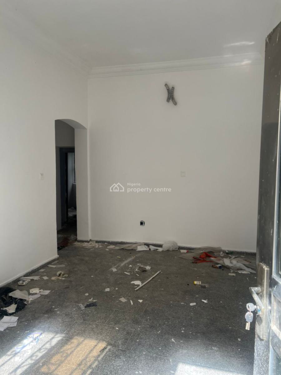 Standard 2 Bedroom Apartment Upstairs, Orchid Road, Lekki, Lagos, Flat / Apartment for Rent
