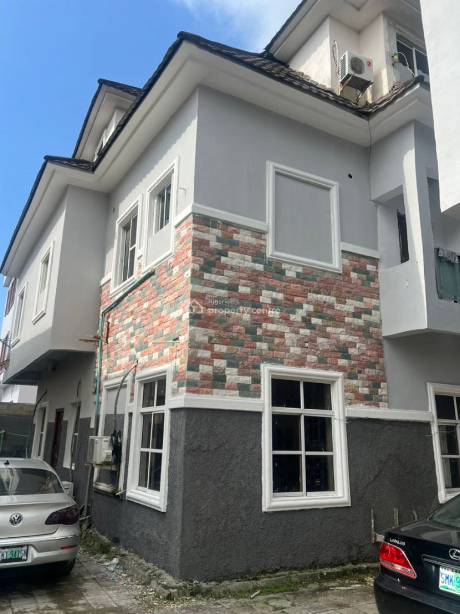 Standard 2 Bedroom Apartment Upstairs, Orchid Road, Lekki, Lagos, Flat / Apartment for Rent
