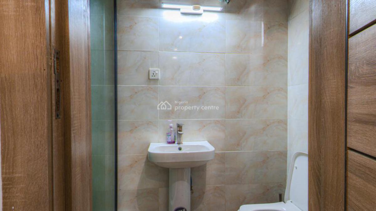 Luxury 3 Bedroom Apartment Available, Off Freedom Way, Lekki Phase 1, Lekki, Lagos, Flat / Apartment Short Let