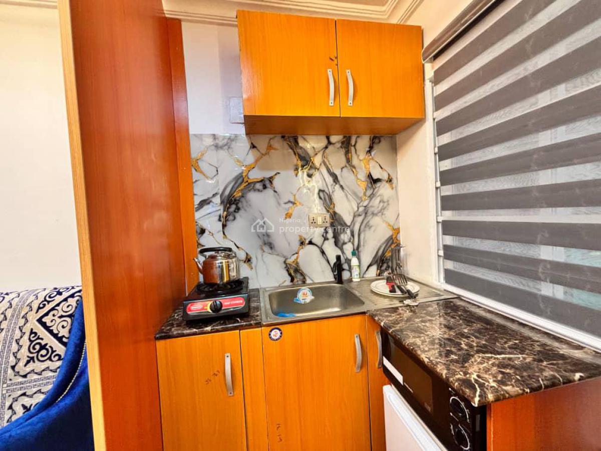 Cozy Mini Flat, Chisco After Ikate, Lekki, Lagos, Flat / Apartment Short Let
