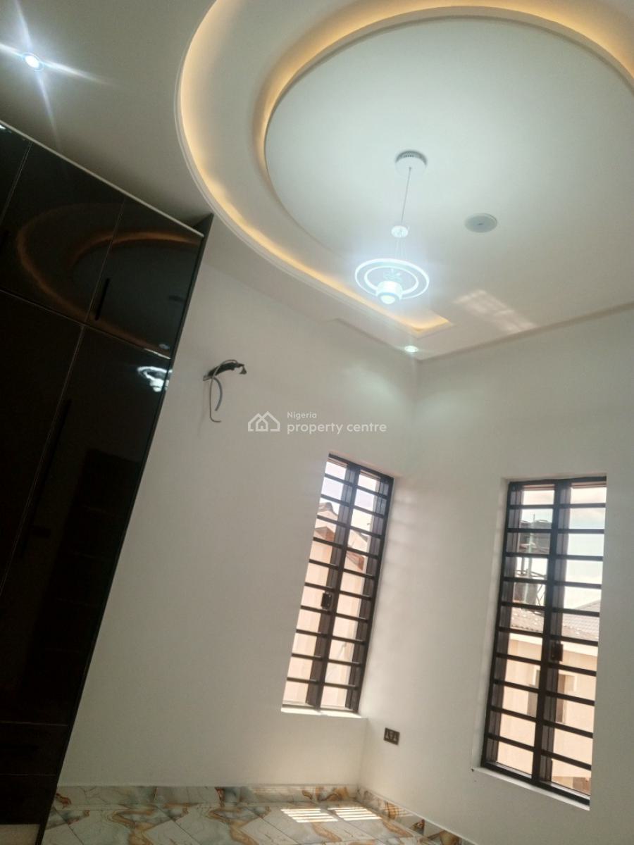 Perfect Rooms and Palour Self, Off Adeniran Ogunsanya, Surulere, Lagos, Flat / Apartment for Rent
