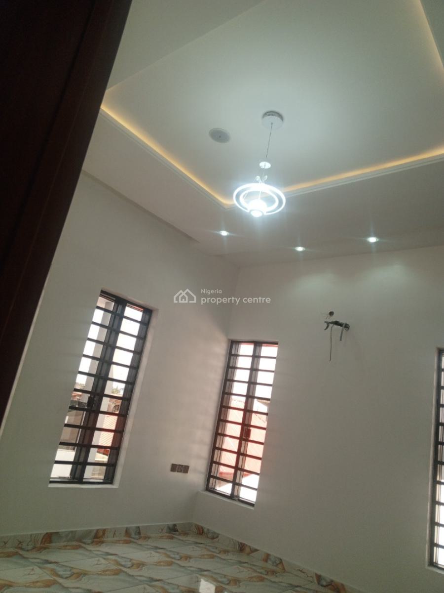 Perfect Rooms and Palour Self, Off Adeniran Ogunsanya, Surulere, Lagos, Flat / Apartment for Rent