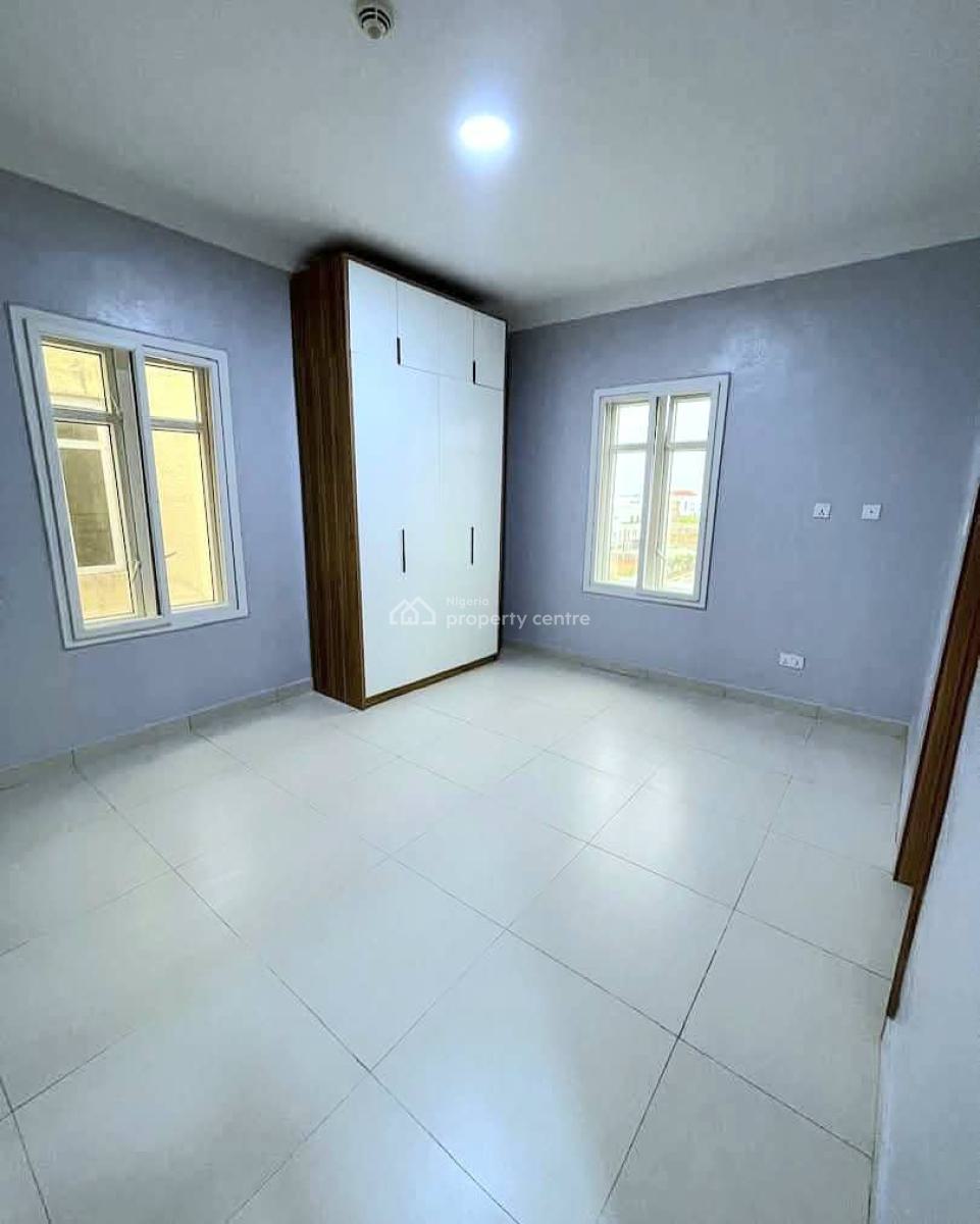 Well Maintained 3--bedroom Apartment, Ikate Elegushi, Lekki, Lagos, Flat / Apartment for Sale